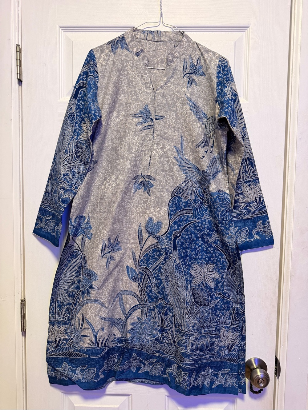 Blue & White Floral + Crane Print Midi Women's Kurti Dress - Picture 3 of 6